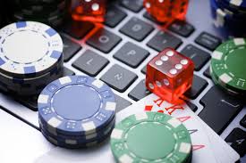 Fundamentals of Online Gambling: The Theory Behind the Game