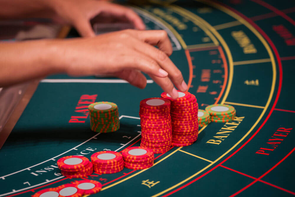 What are the strategies to implement while playing baccarat game?