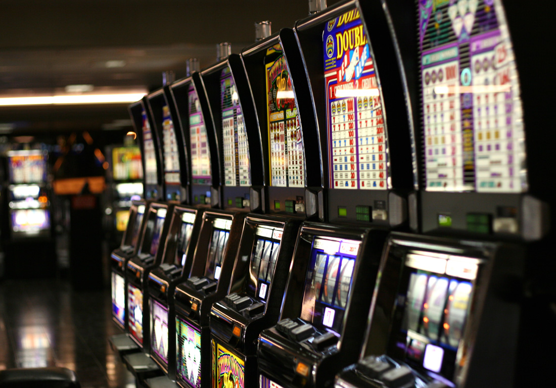 Enjoy Life At Online Slots Casinos