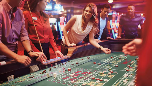 Why are people drawn to online casino?