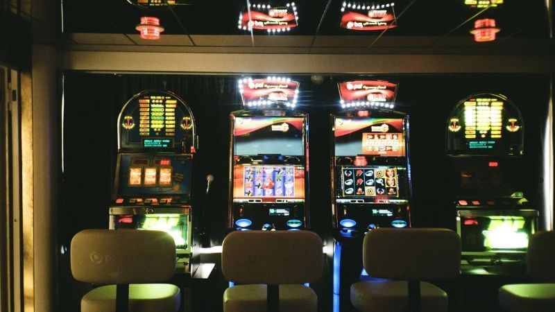 Can I win real money playing online slots?