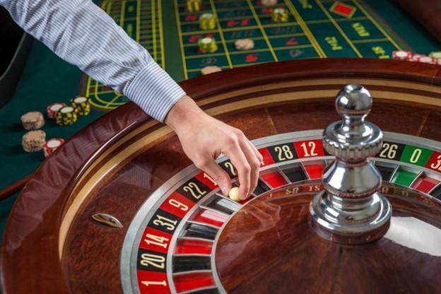 Experience the Thrills of Web Baccarat and Slots: Unleash the Excitement at Online Casinos